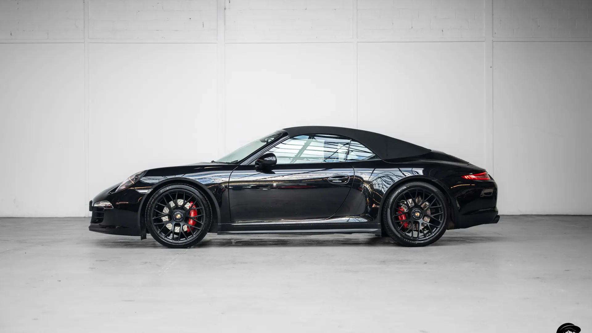 Porsche 911 — photo 7