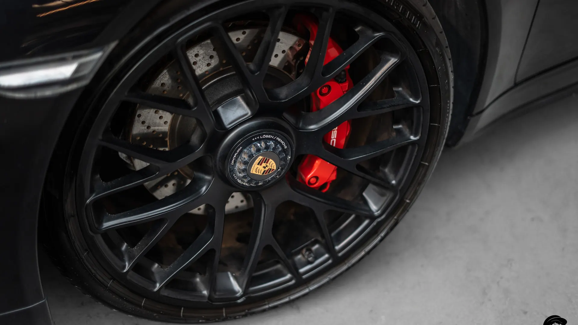 Porsche 911 — photo 30