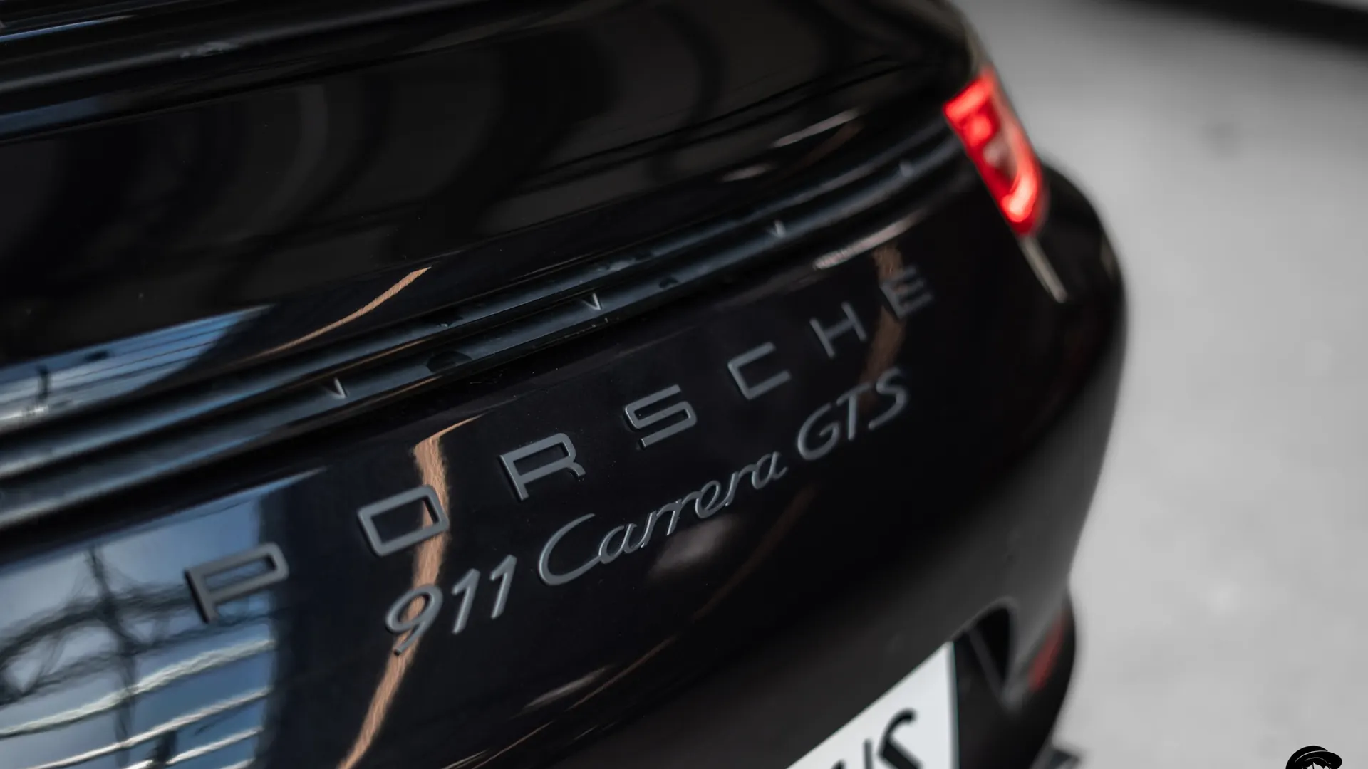 Porsche 911 — photo 34