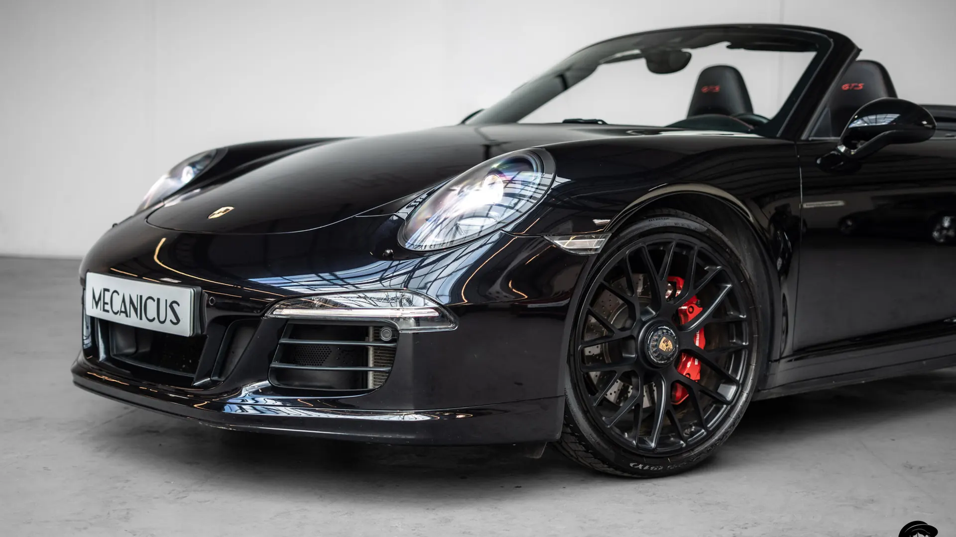 Porsche 911 — photo 29