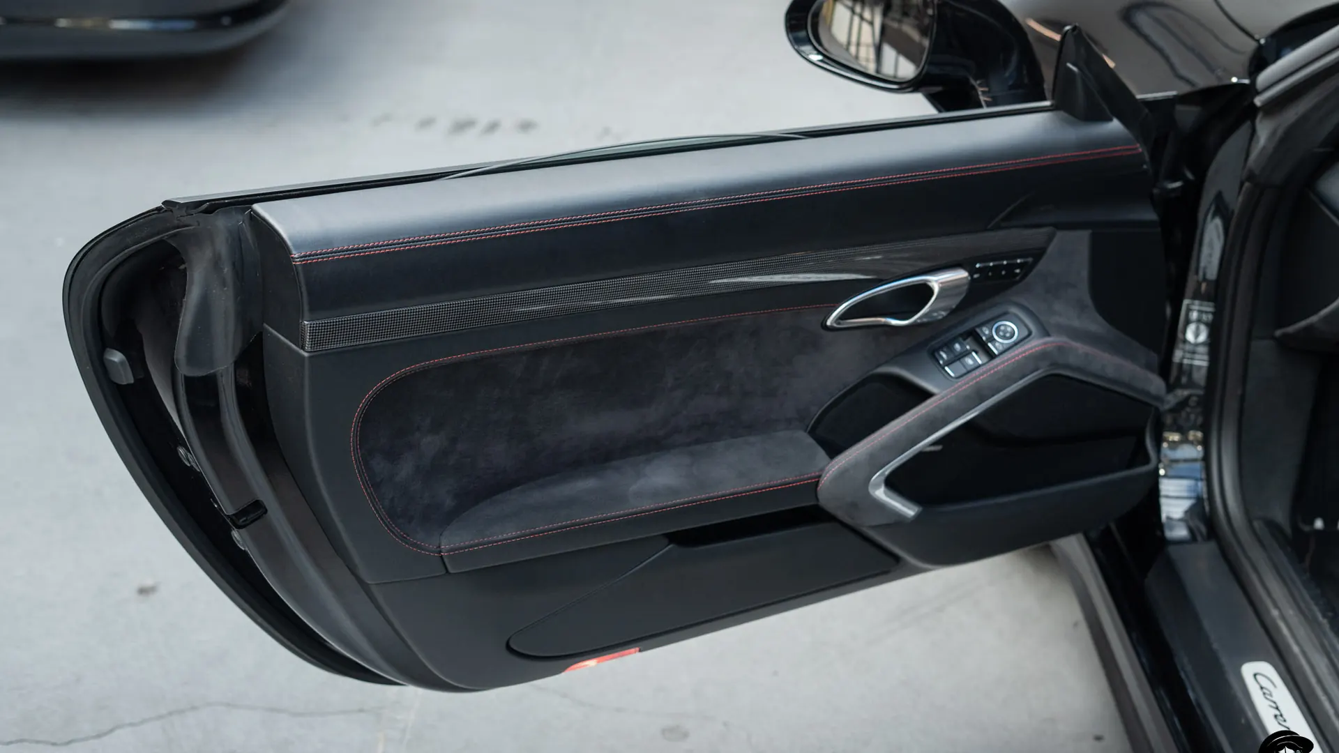 Porsche 911 — photo 14