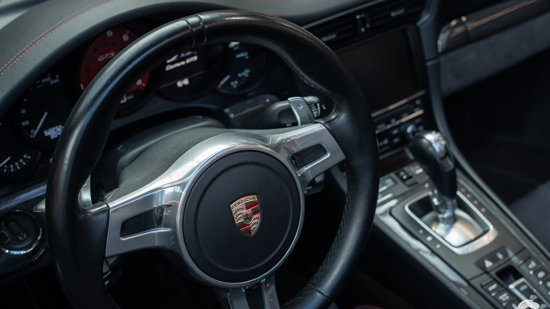 Porsche 911 — photo 26