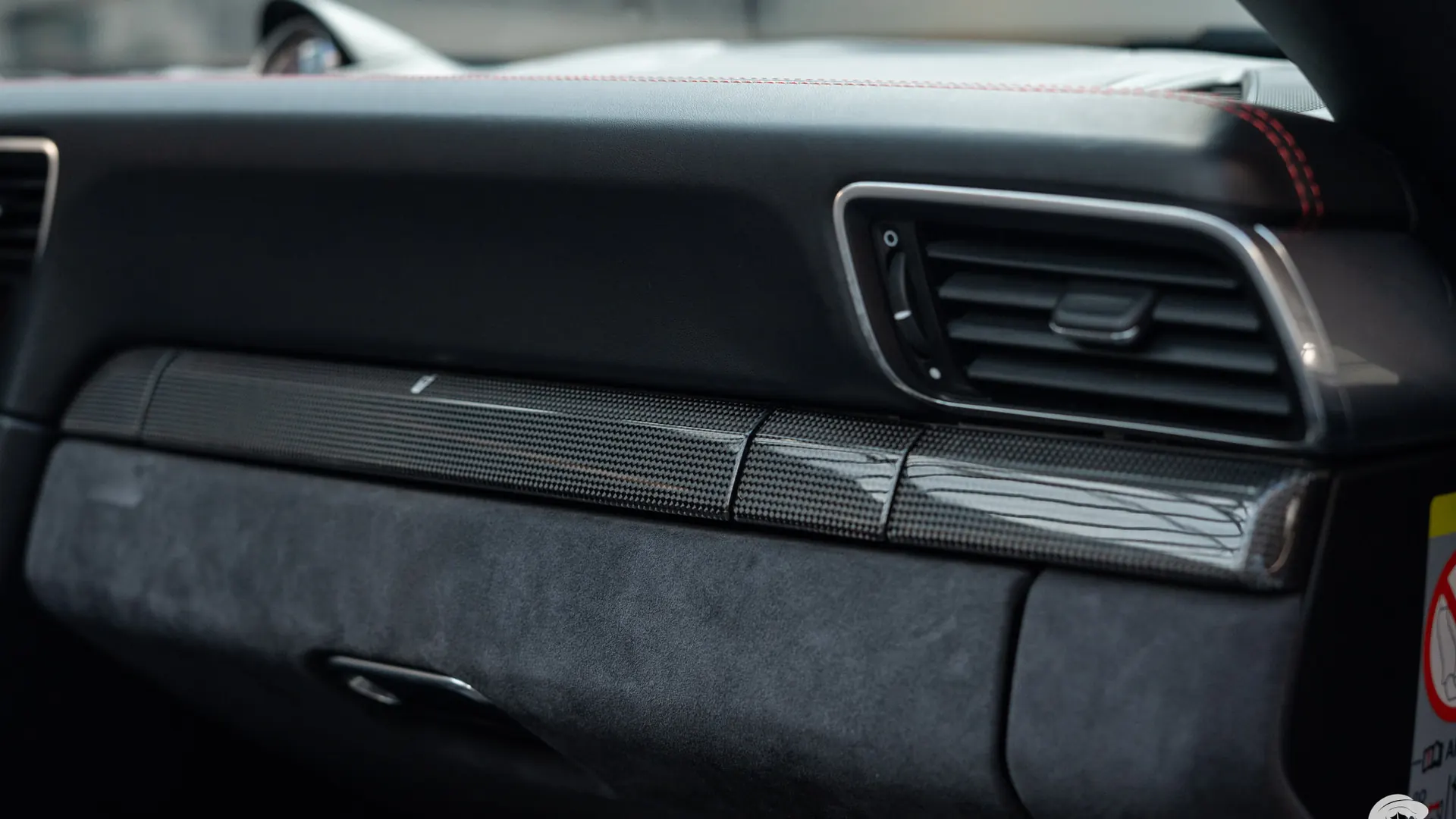 Porsche 911 — photo 21