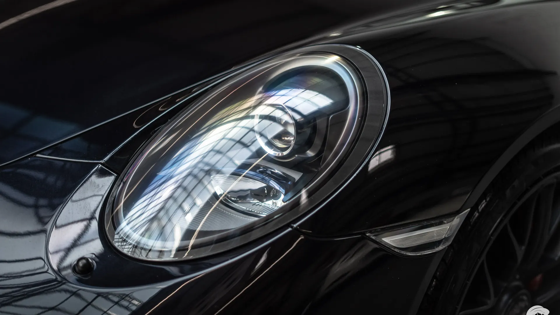 Porsche 911 — photo 28