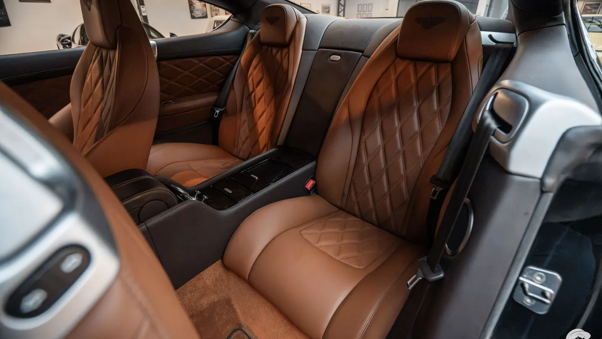 Bentley Continental — photo 24