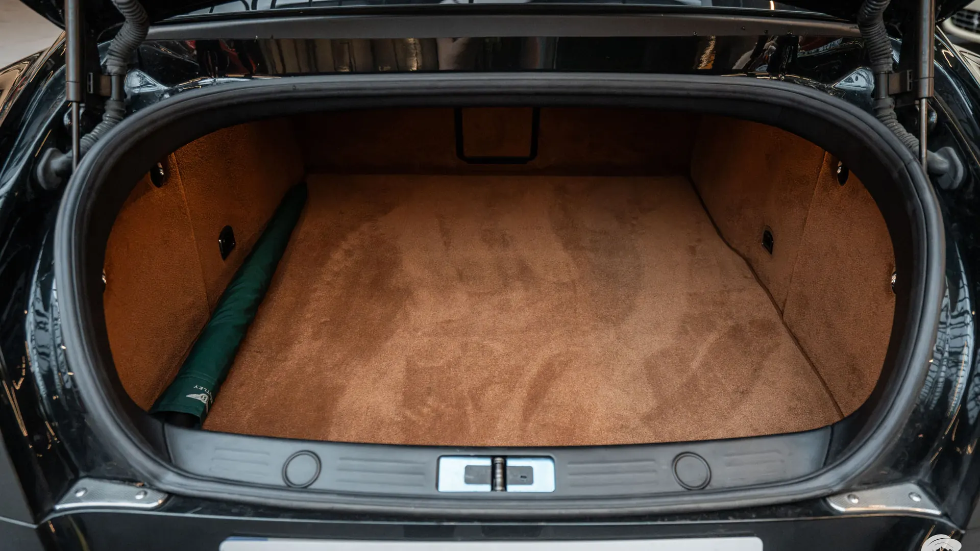 Bentley Continental — photo 33