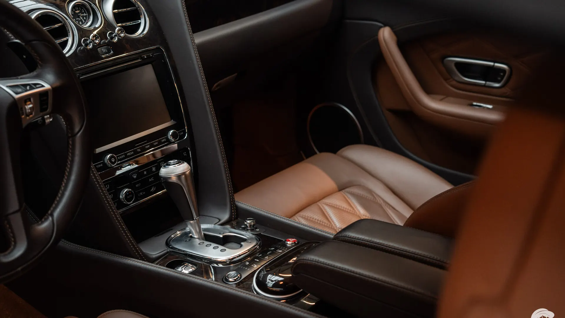 Bentley Continental — photo 14