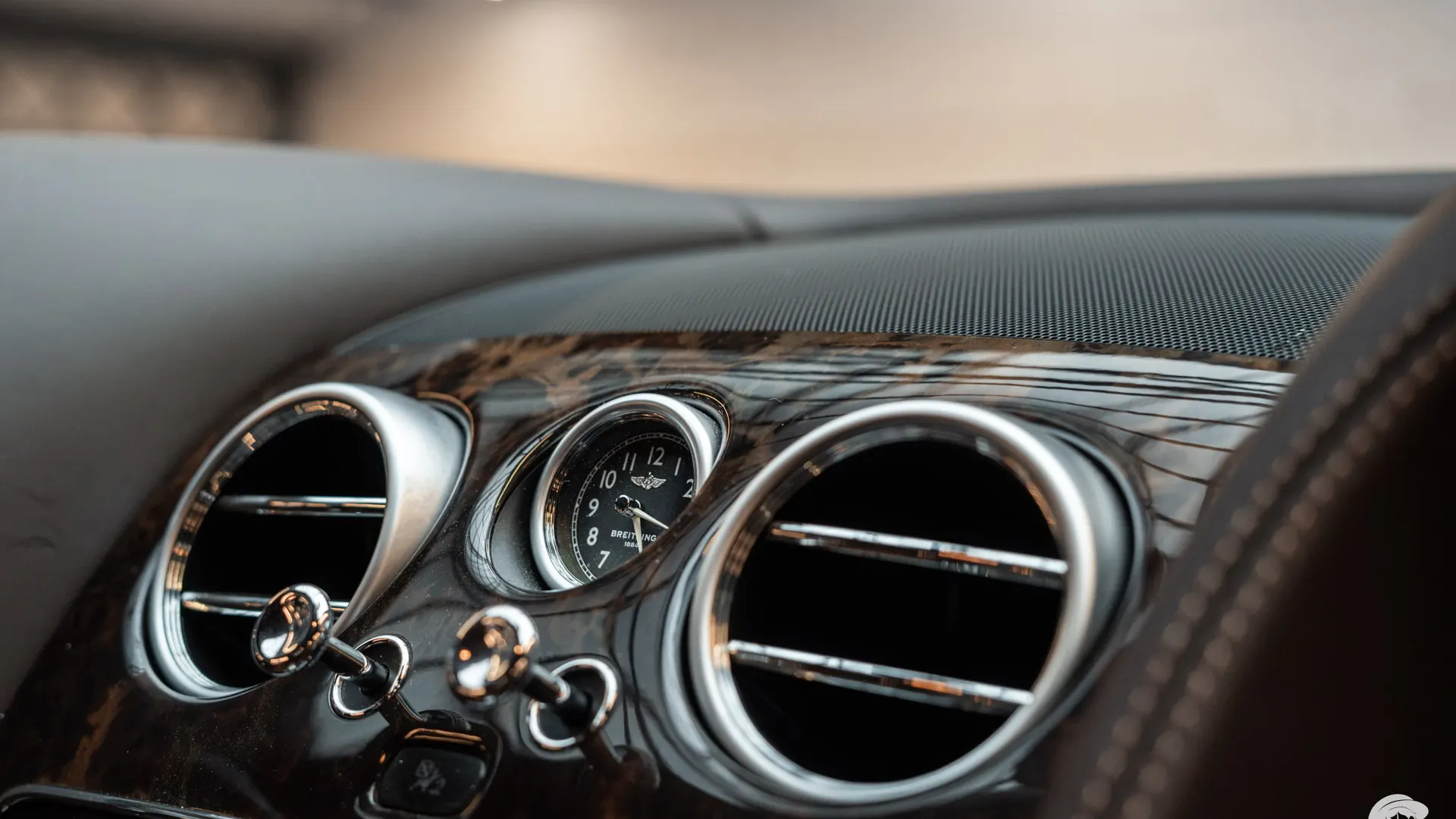 Bentley Continental — photo 19