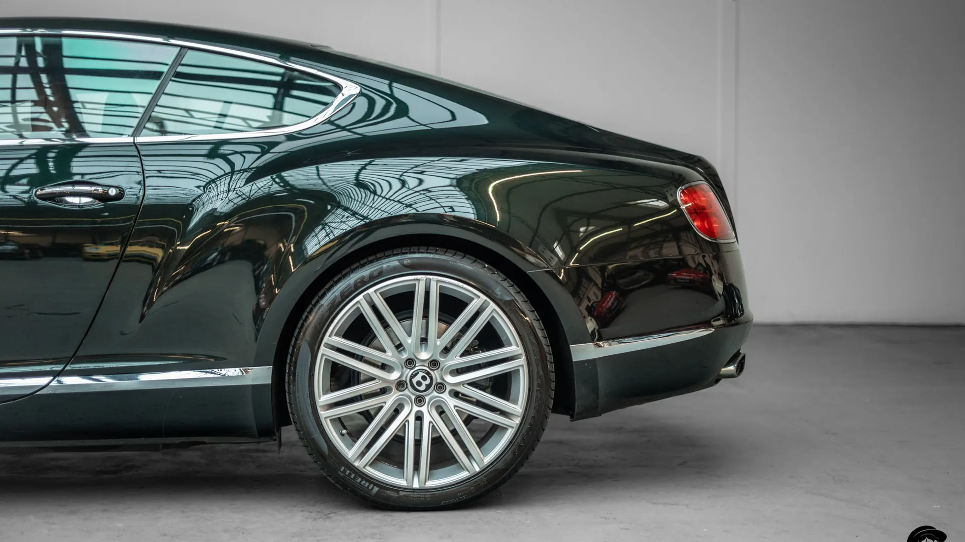 Bentley Continental — photo 8