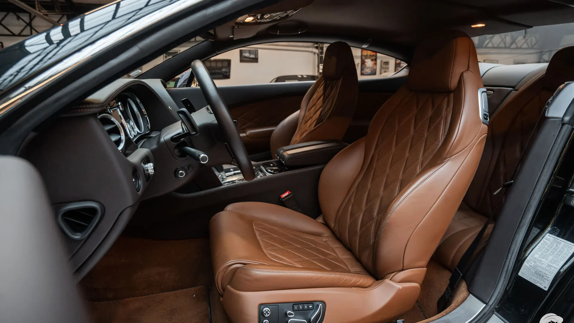 Bentley Continental — photo 23