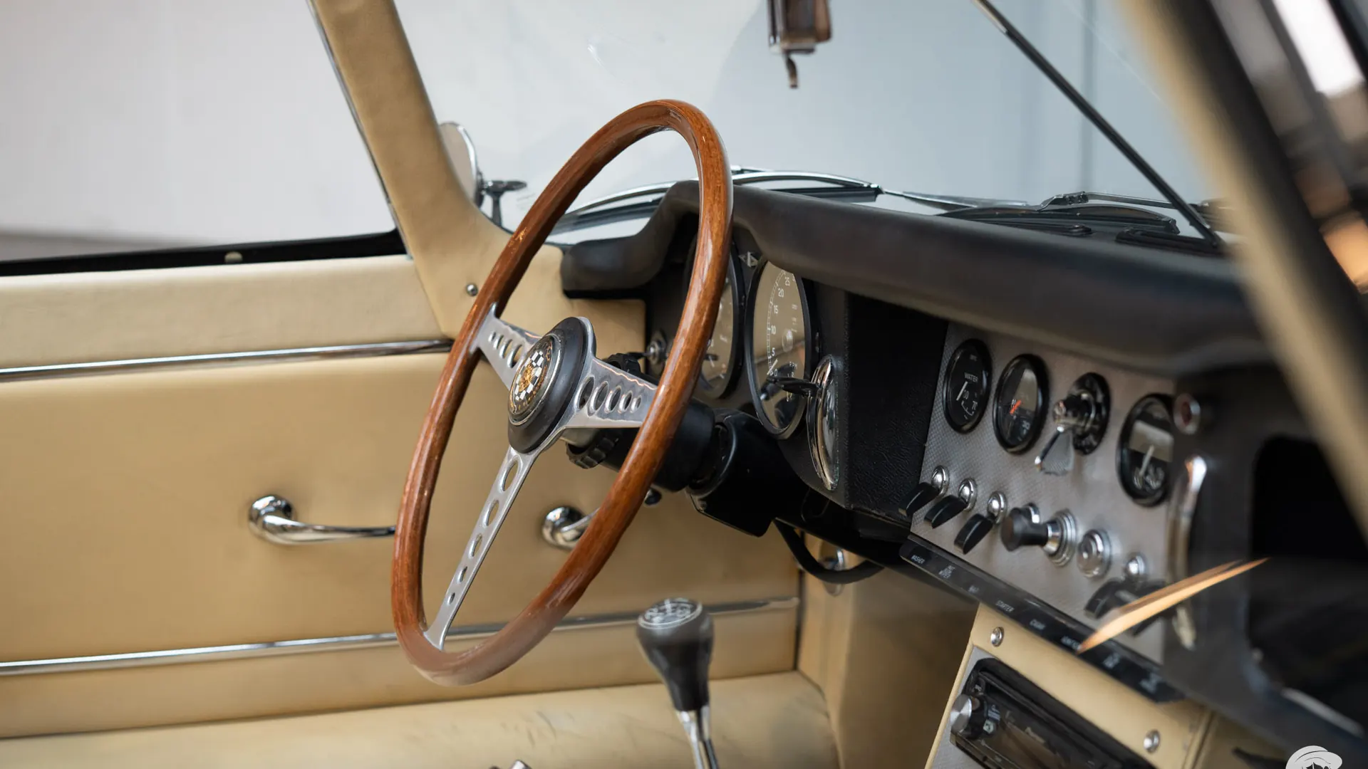 Jaguar Type — photo 30