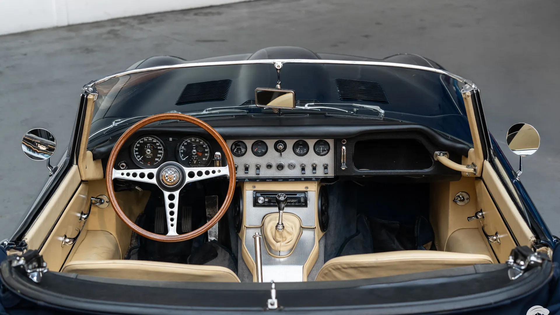 Jaguar Type — photo 20