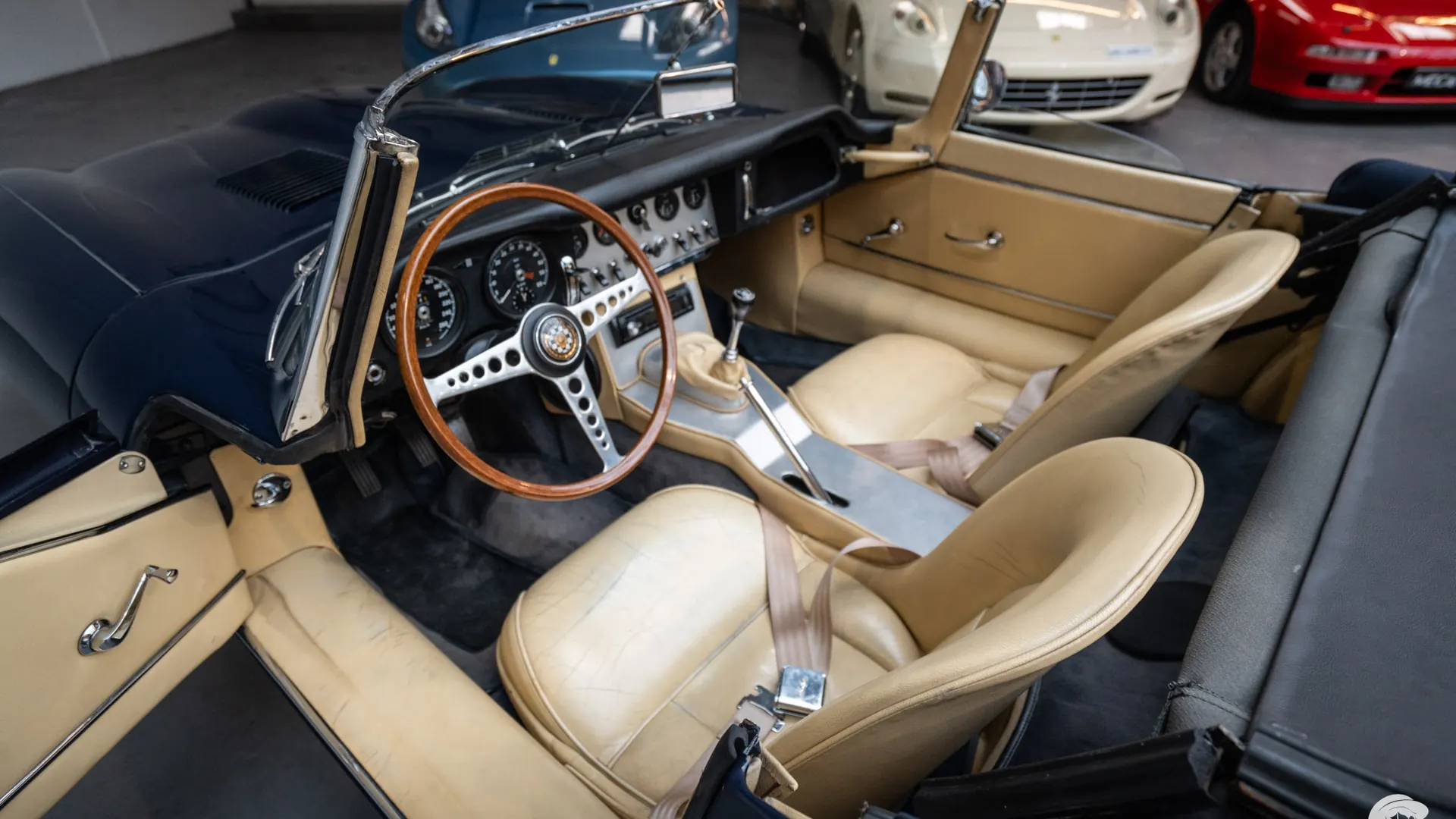 Jaguar Type — photo 9