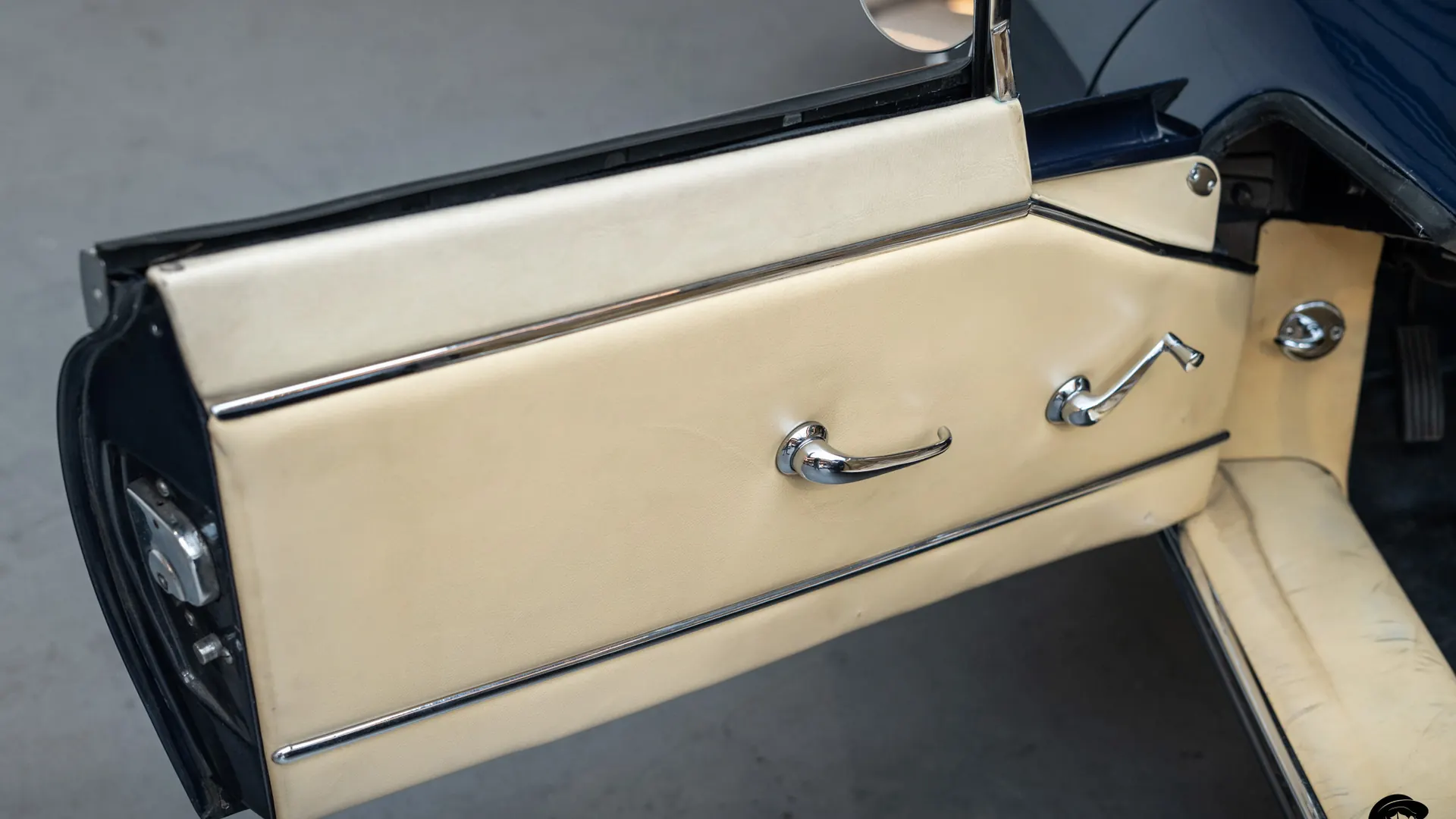Jaguar Type — photo 24