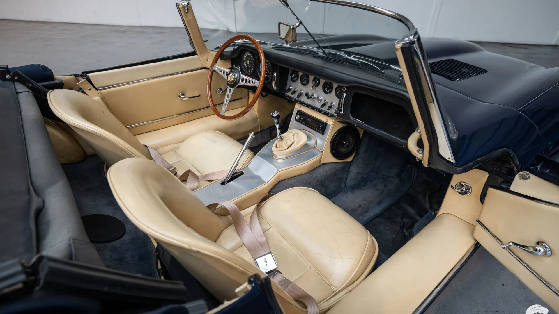Jaguar Type — photo 27