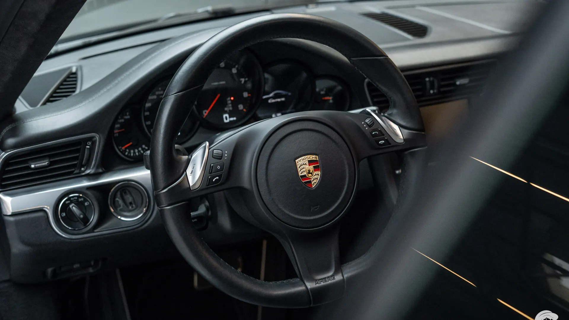 Porsche 911 — photo 12