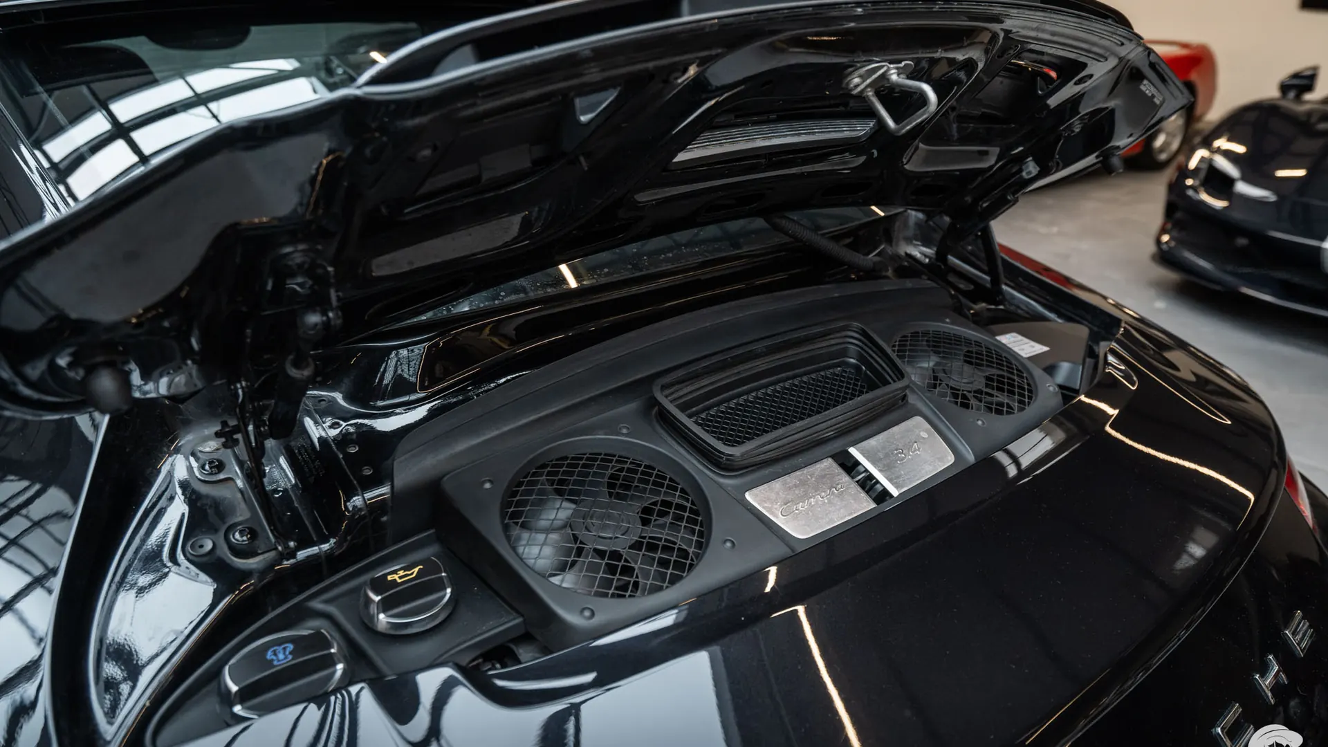 Porsche 911 — photo 42