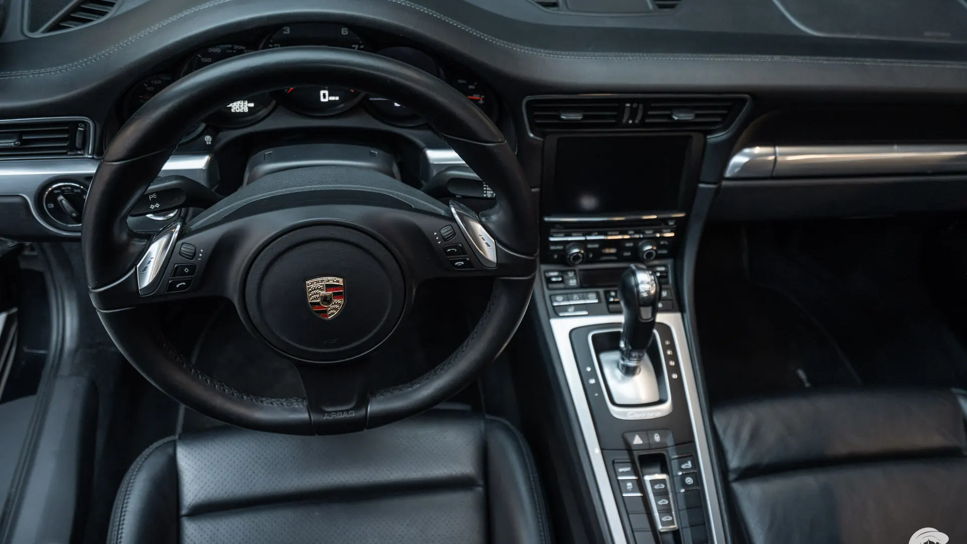 Porsche 911 — photo 13