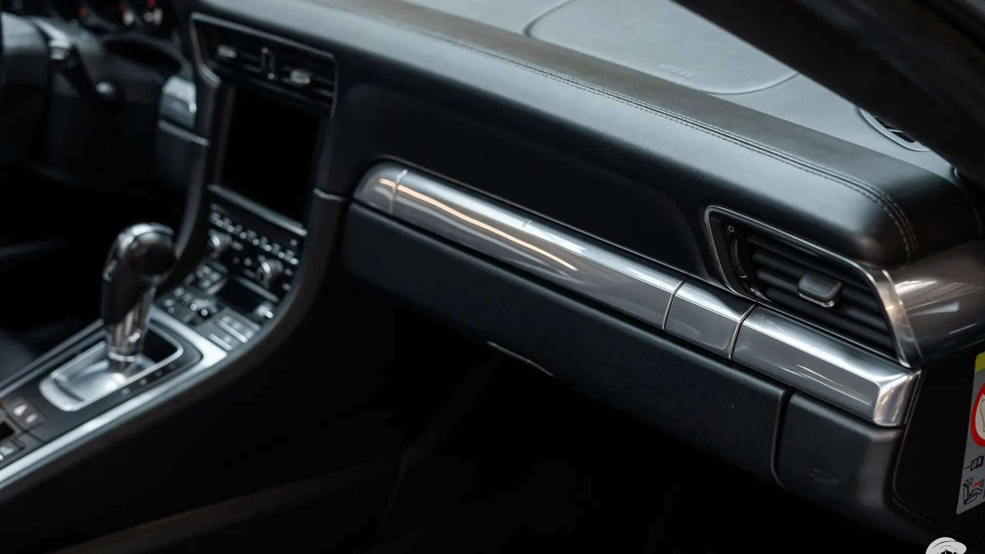 Porsche 911 — photo 20
