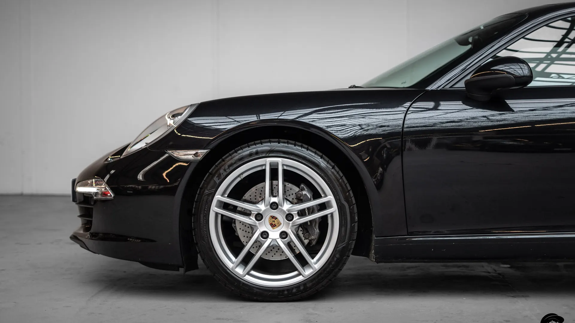 Porsche 911 — photo 6
