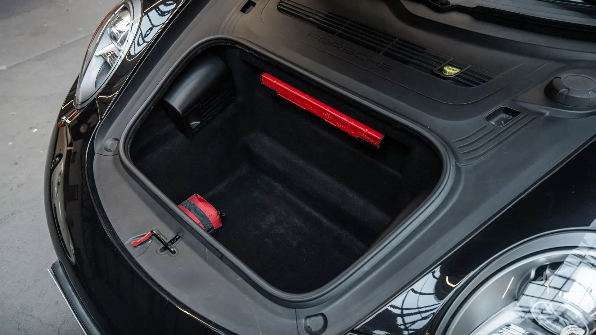 Porsche 911 — photo 31