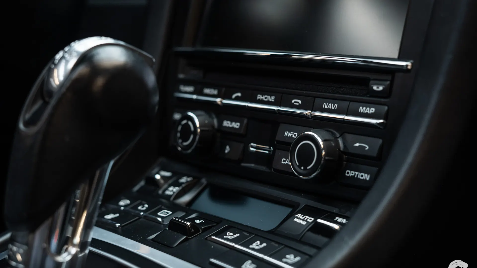 Porsche 911 — photo 17