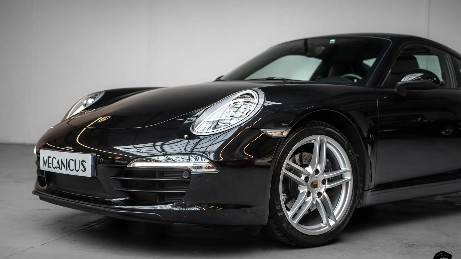 Porsche 911 — photo 33