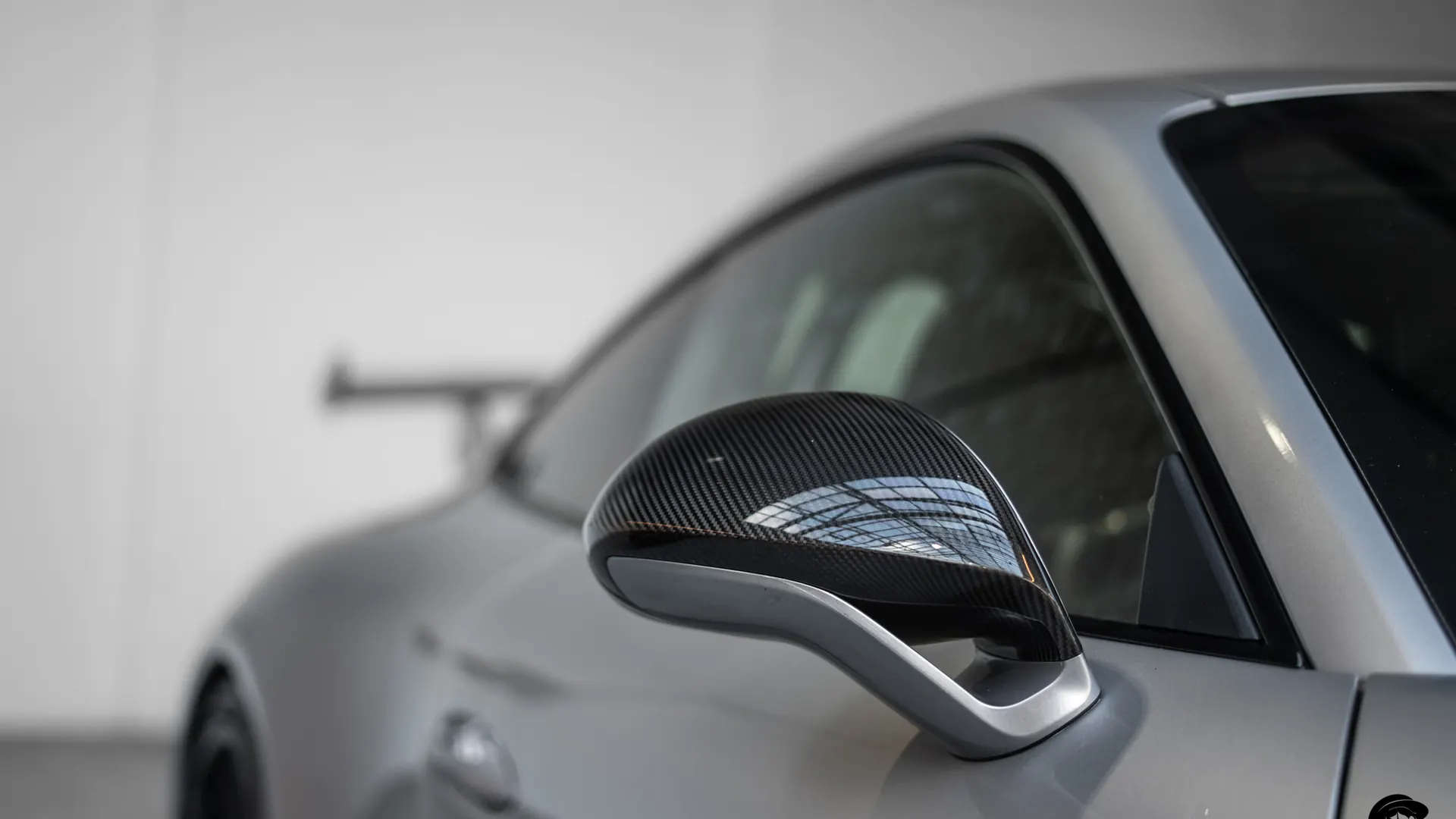 Porsche 911 — photo 35