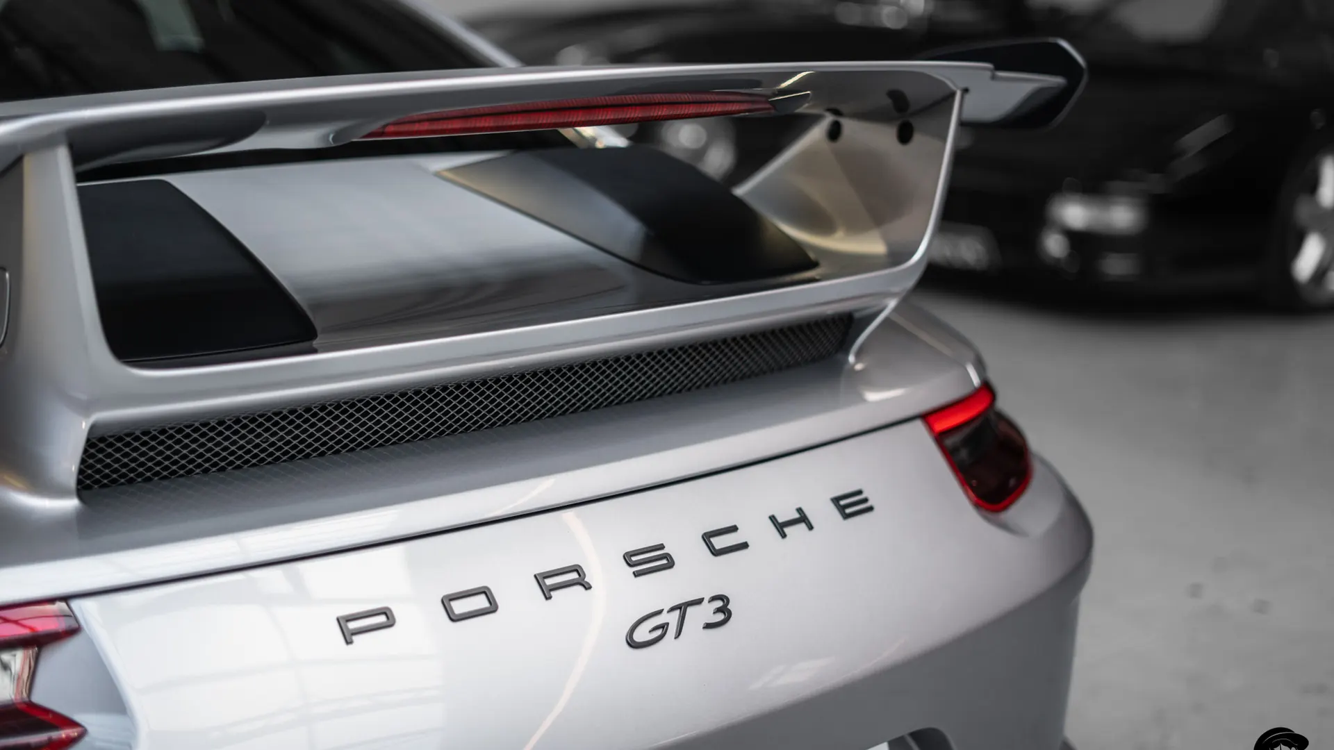 Porsche 911 — photo 41