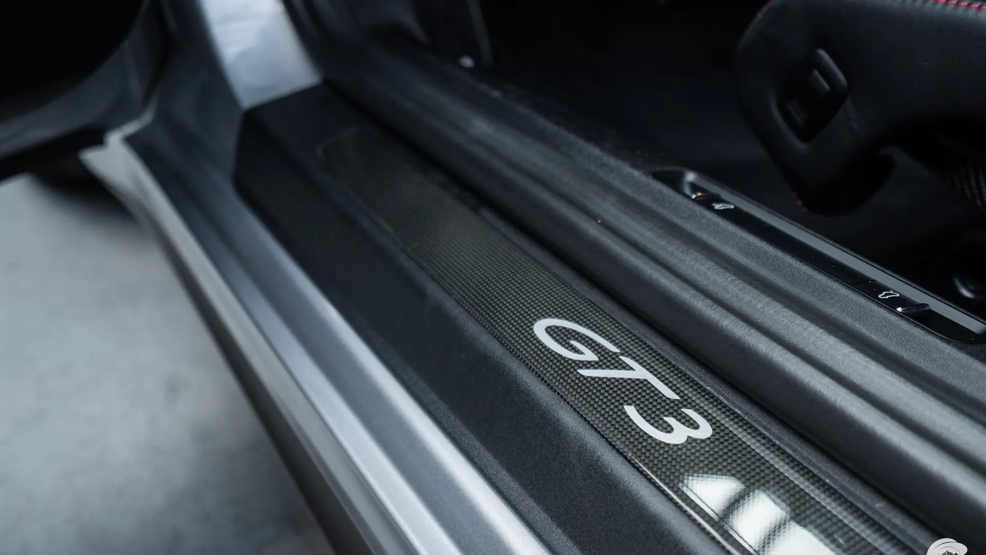 Porsche 911 — photo 26