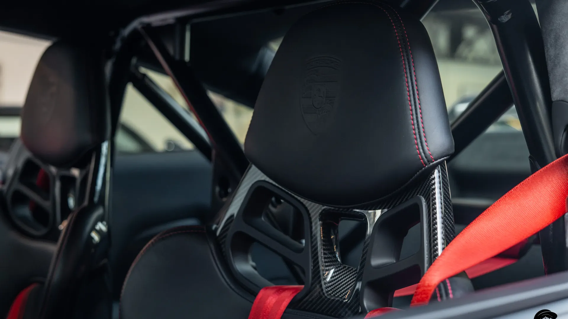 Porsche 911 — photo 25