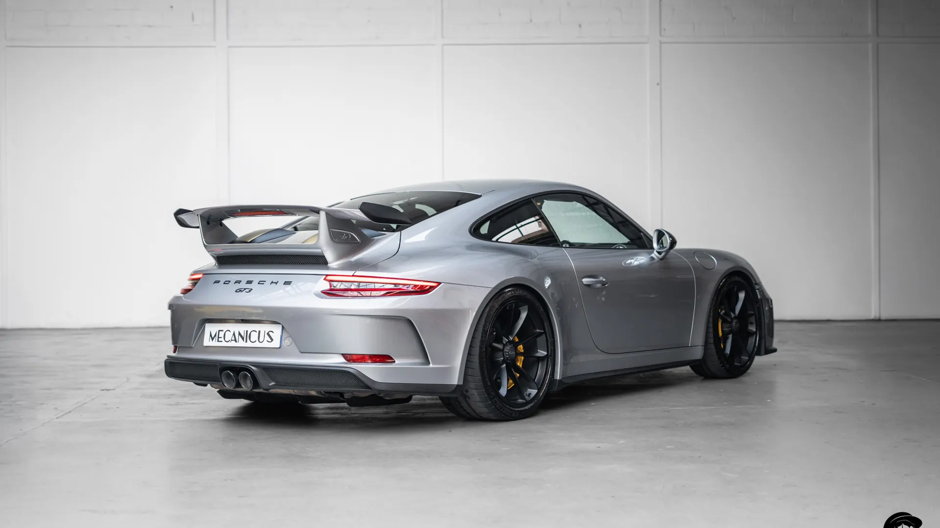 Porsche 911 — photo 2