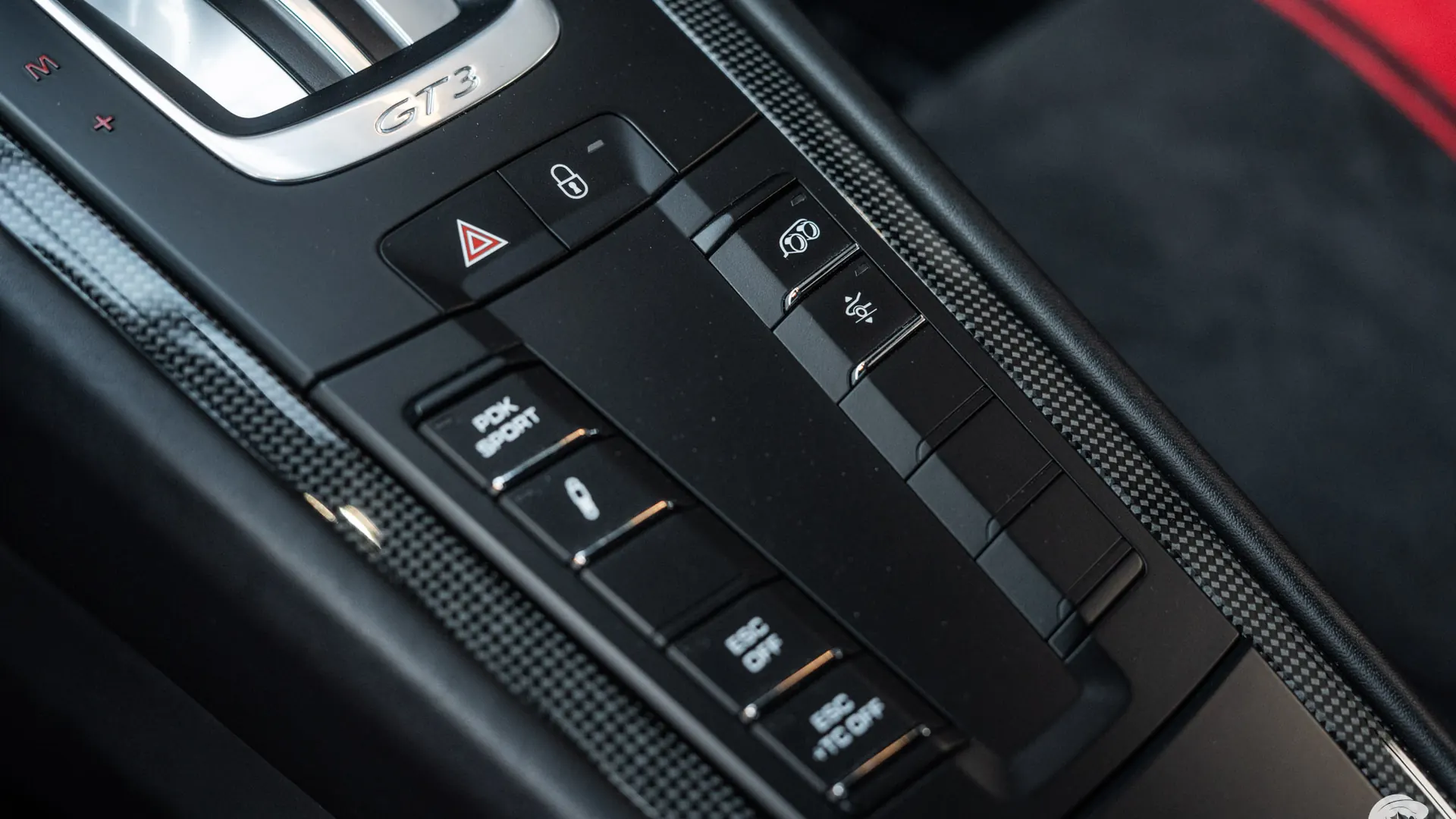 Porsche 911 — photo 18