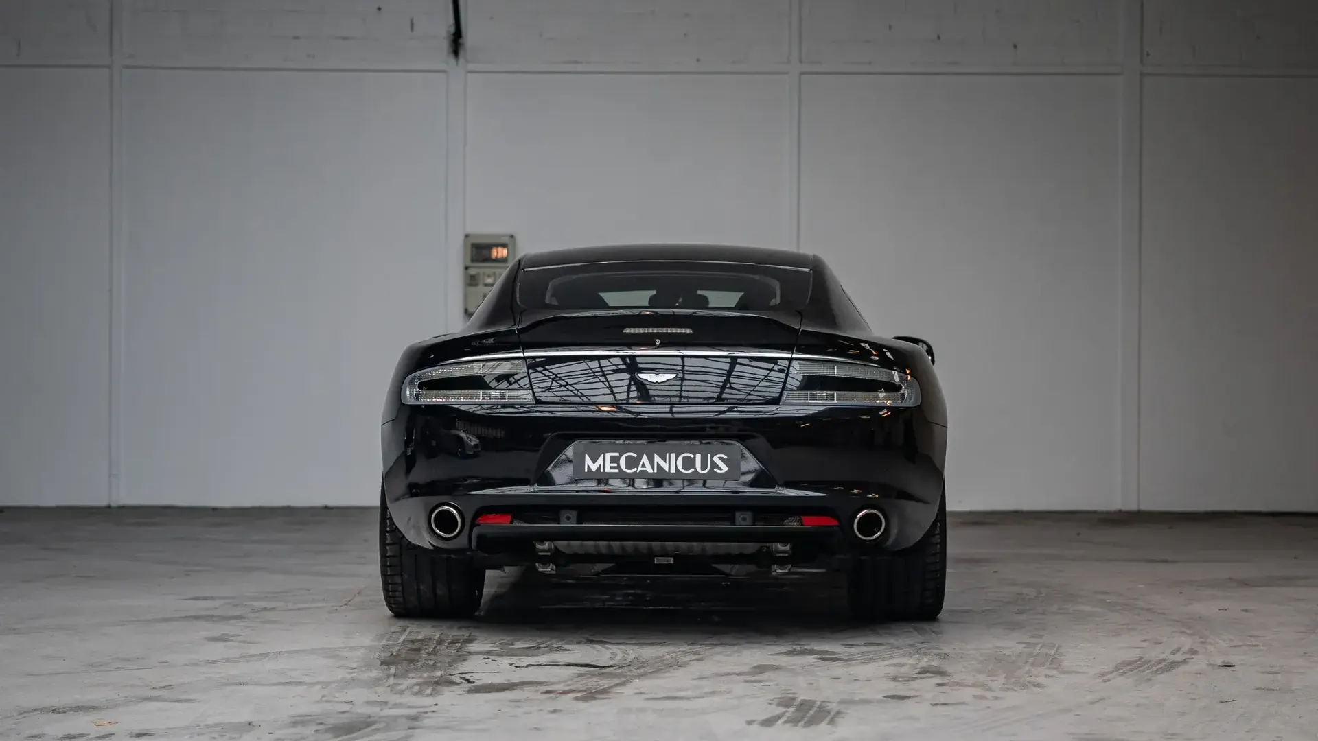 Aston Martin Rapide — photo 5