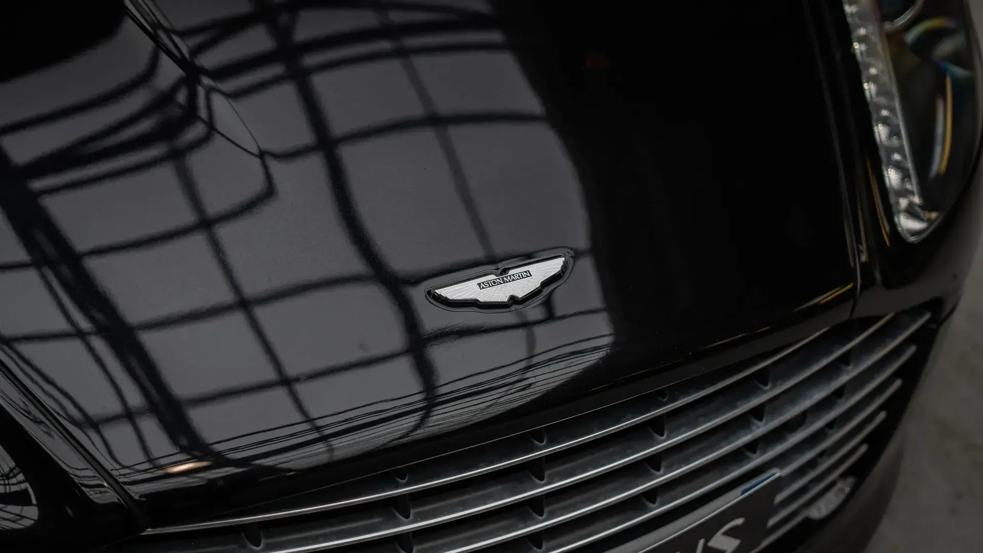 Aston Martin Rapide — photo 34