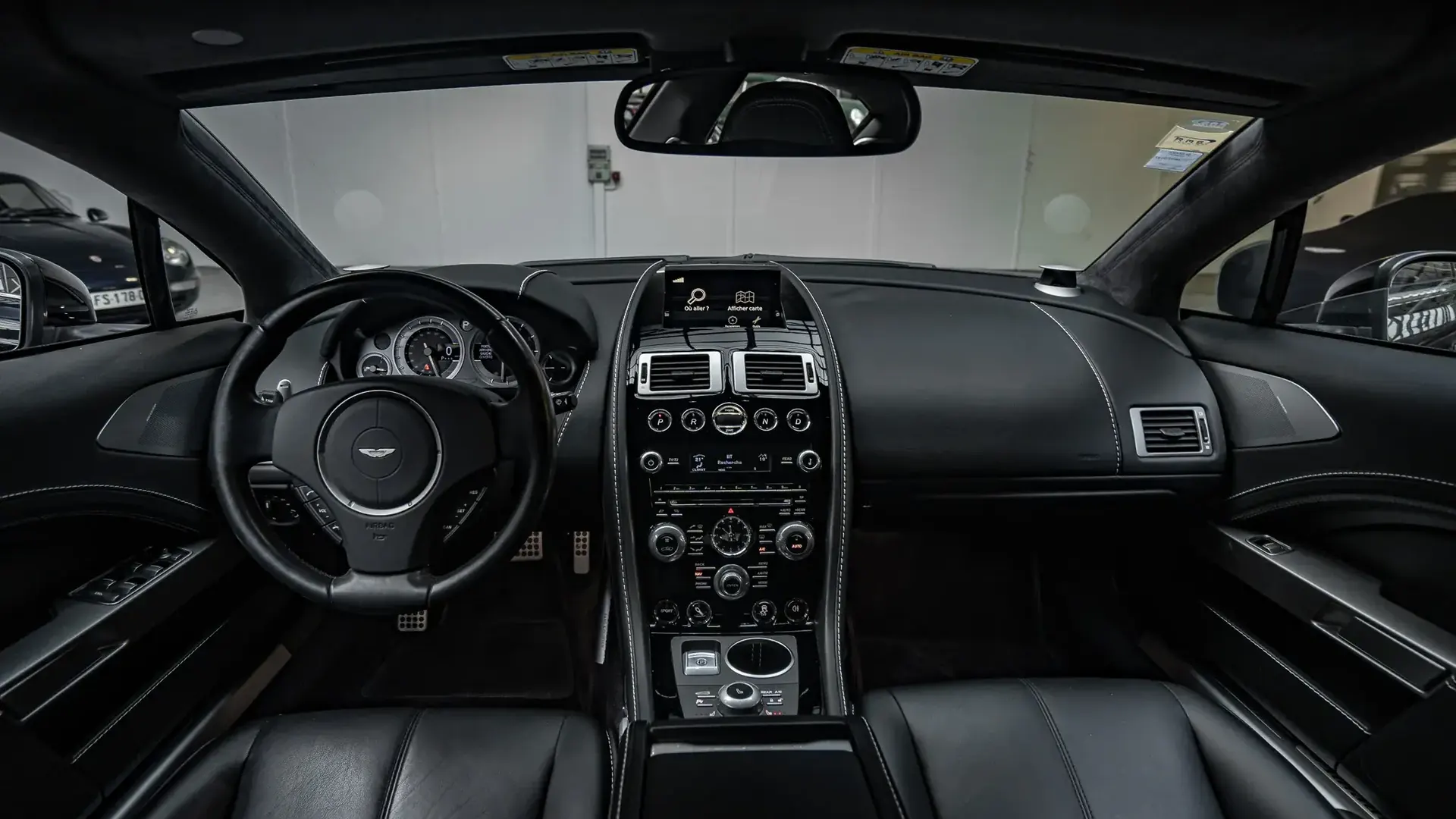 Aston Martin Rapide — photo 13