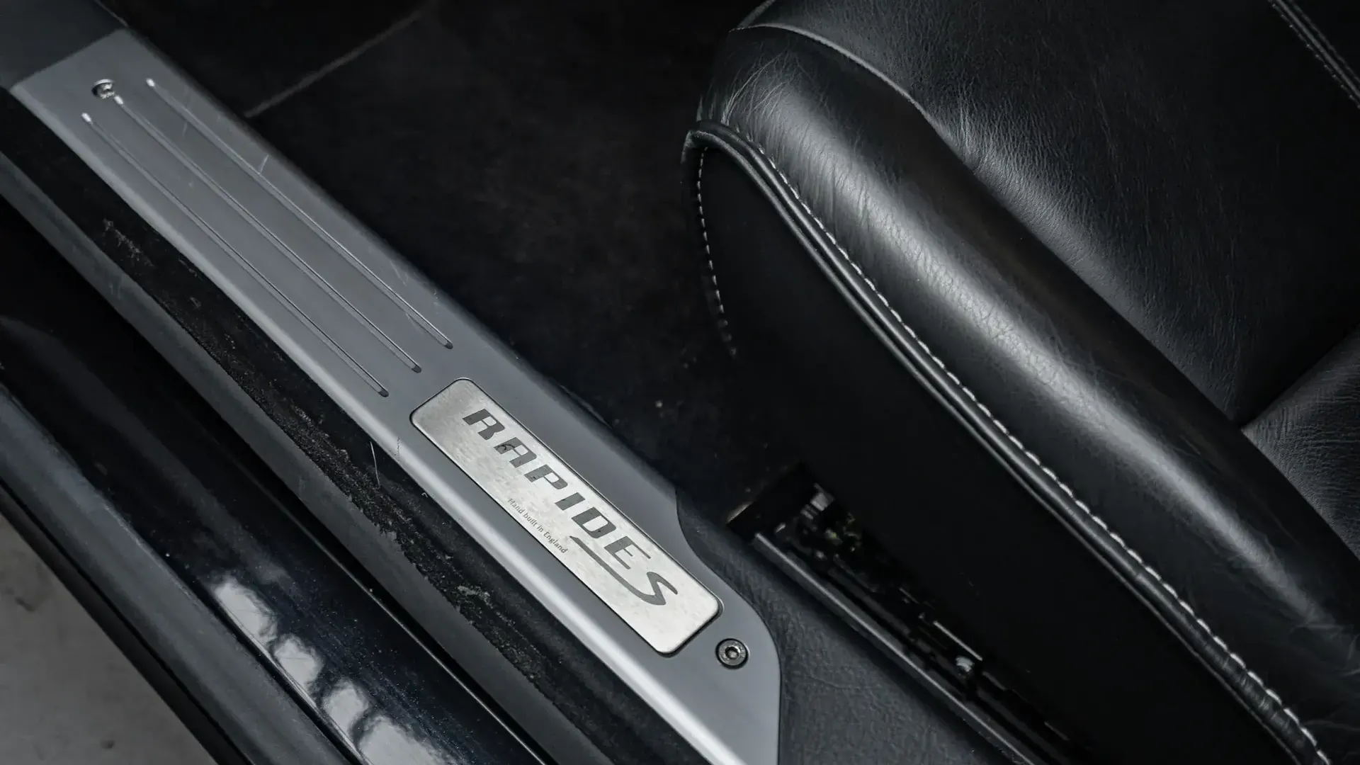 Aston Martin Rapide — photo 26