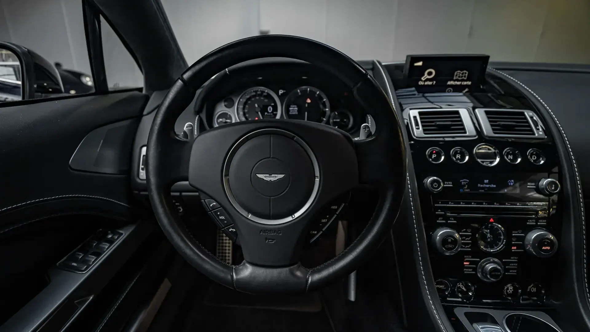 Aston Martin Rapide — photo 14