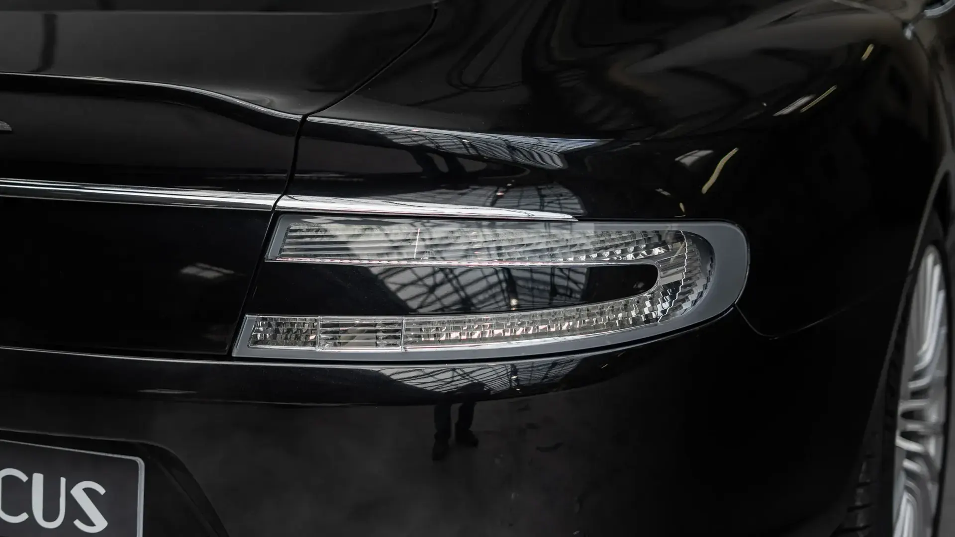 Aston Martin Rapide — photo 37