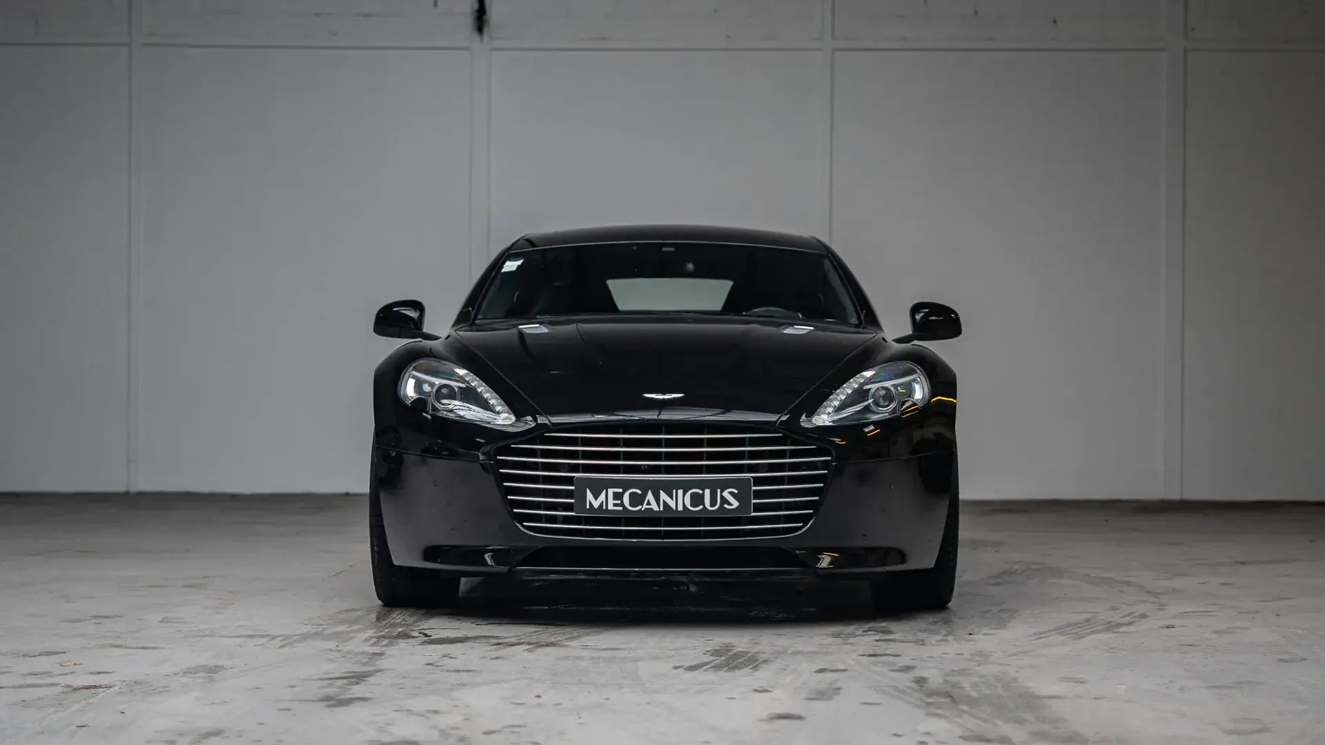 Aston Martin Rapide — photo 4