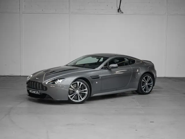 Aston Martin Vantage