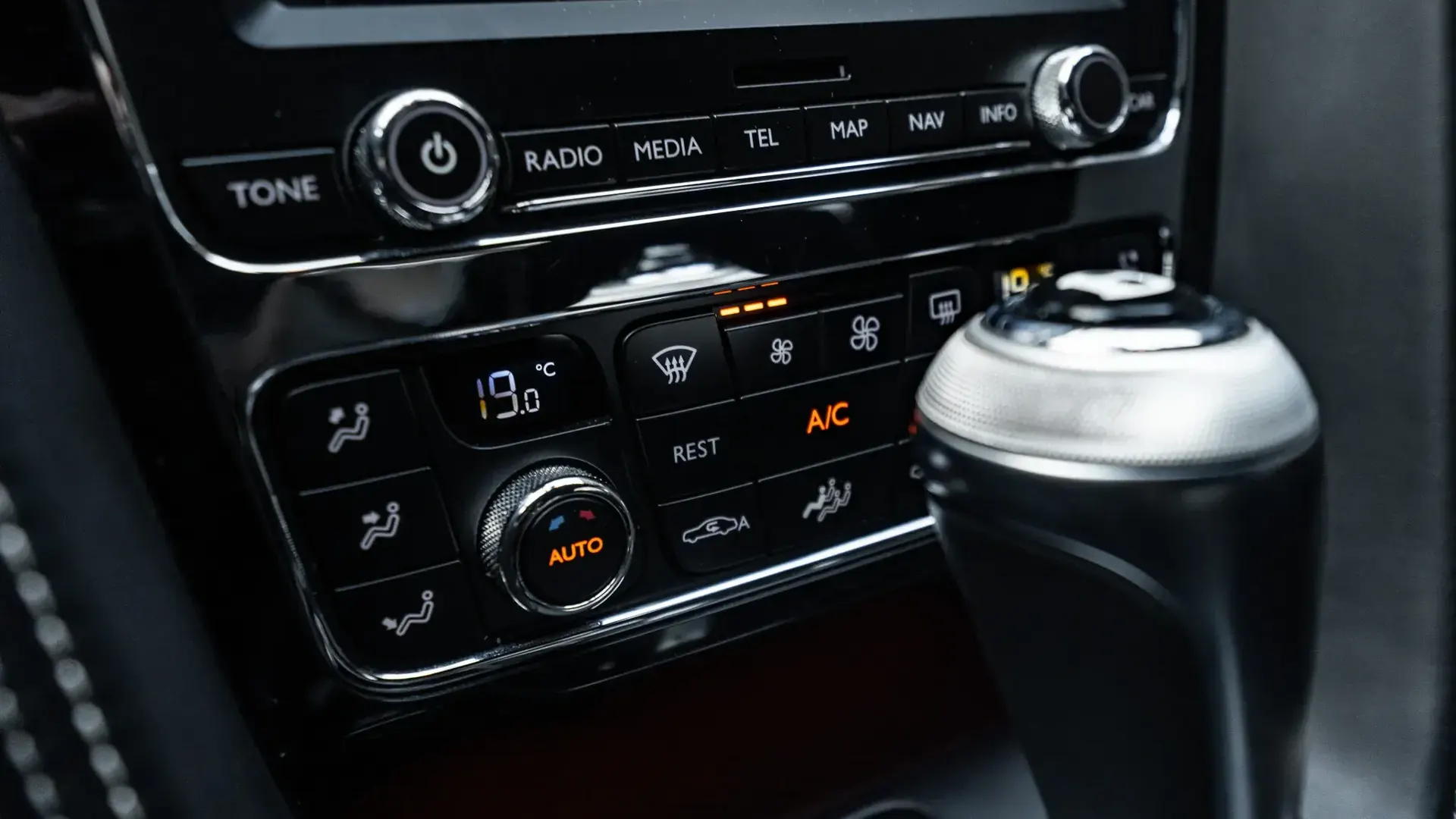 Bentley Continental — photo 18