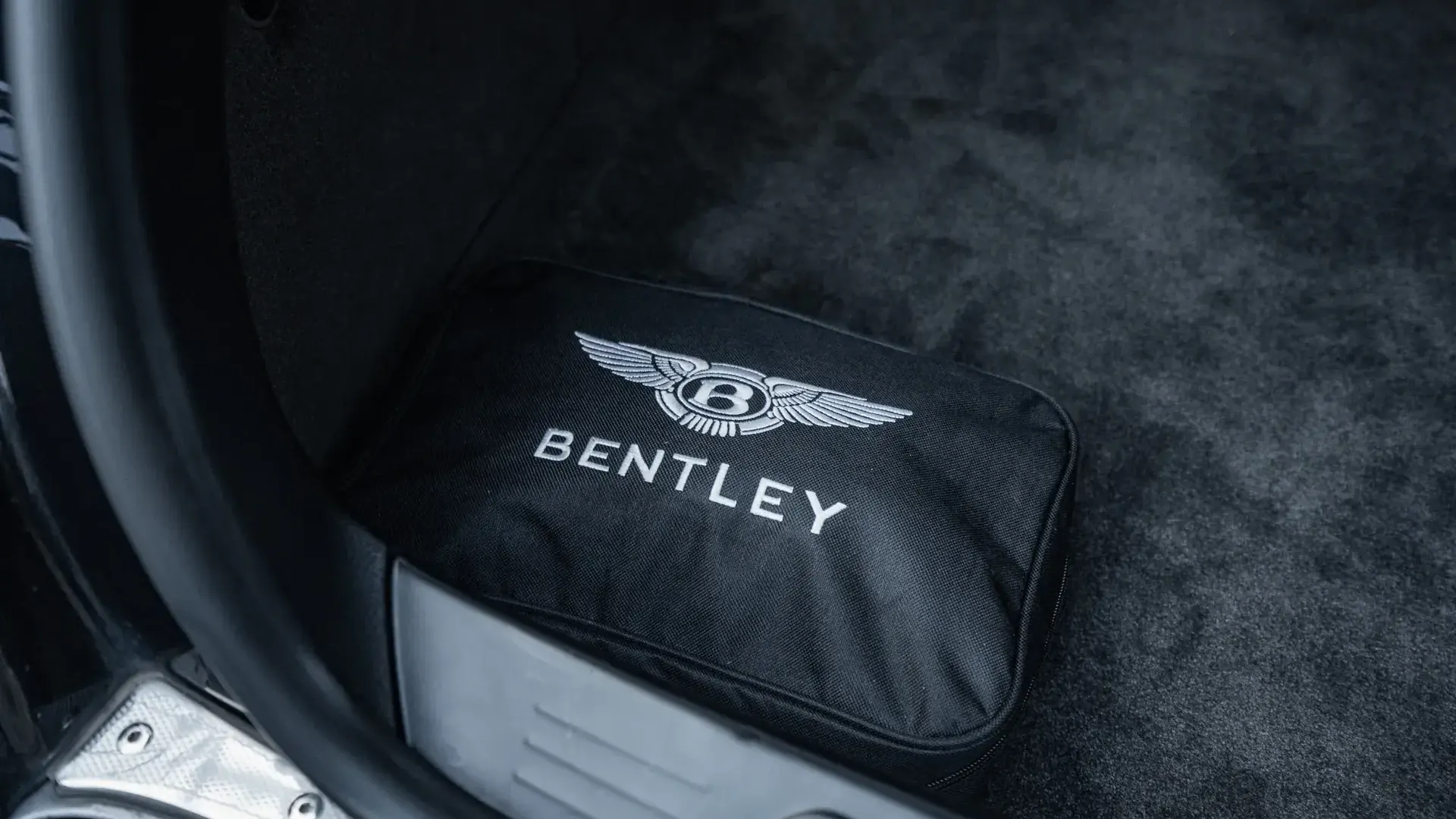 Bentley Continental — photo 25