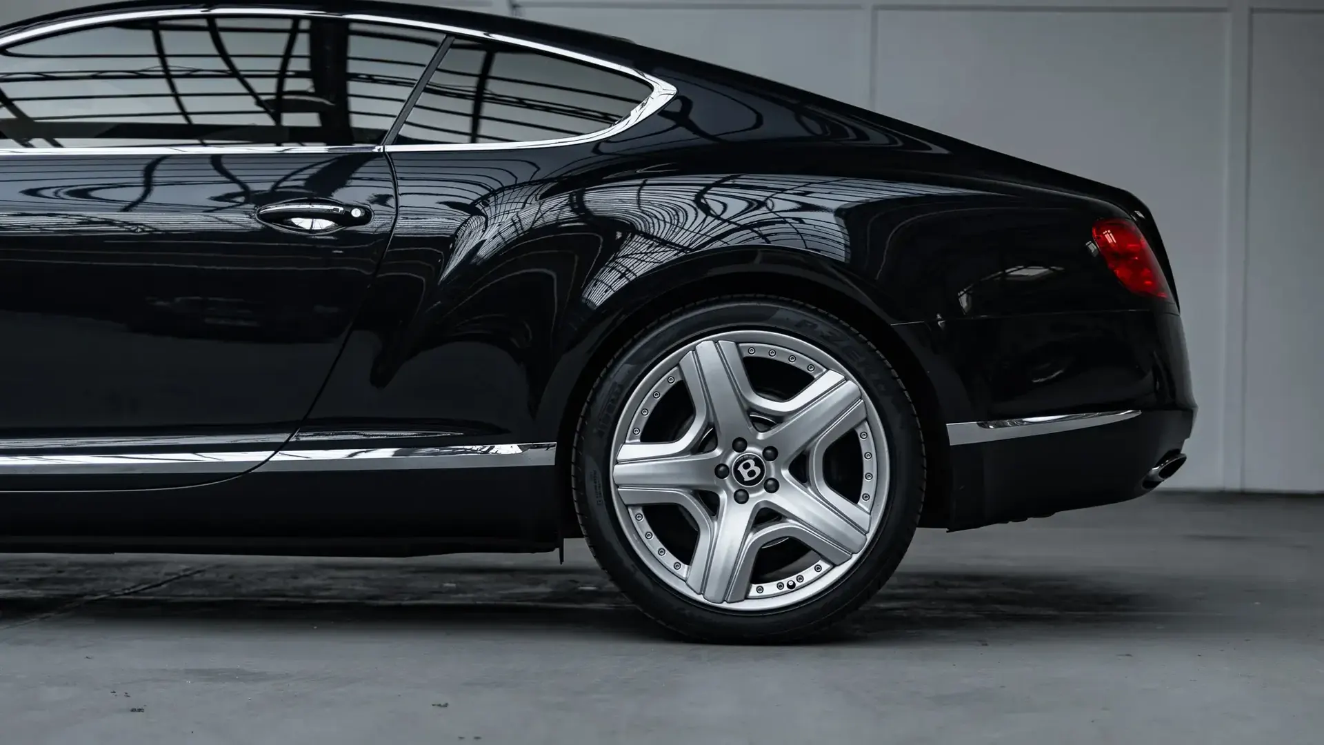Bentley Continental — photo 5