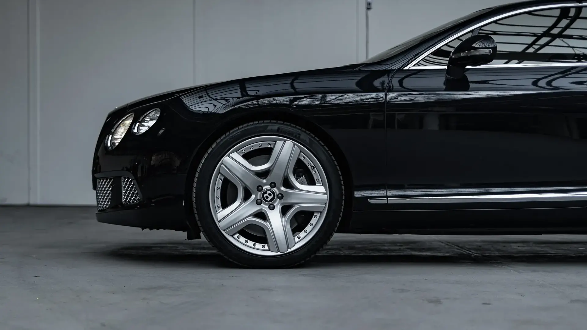 Bentley Continental — photo 4