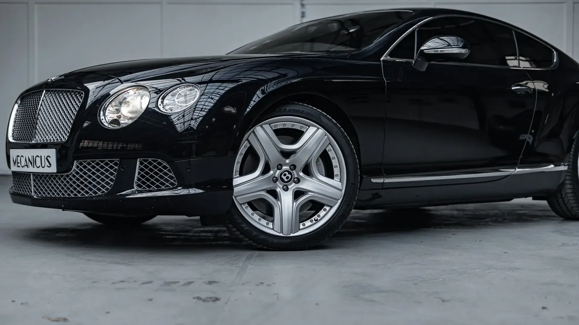 Bentley Continental — photo 33