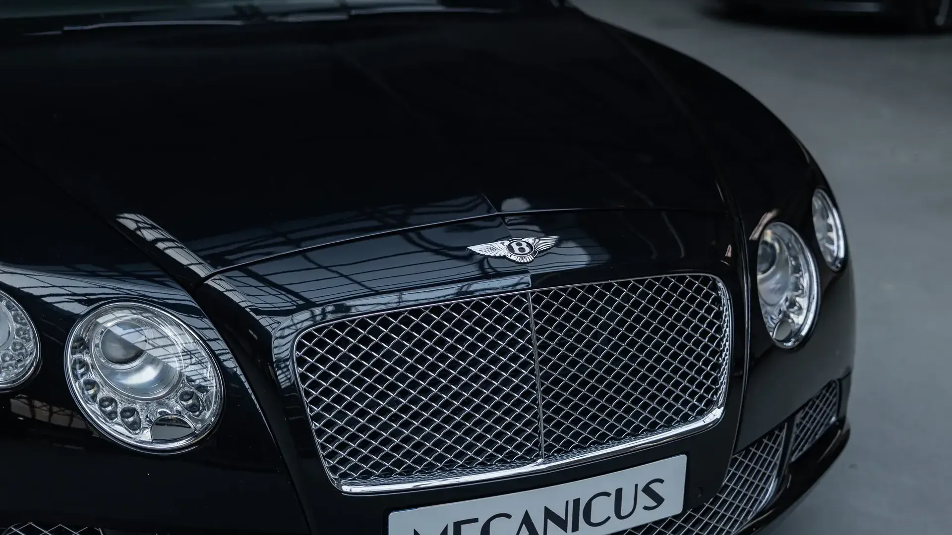 Bentley Continental — photo 35