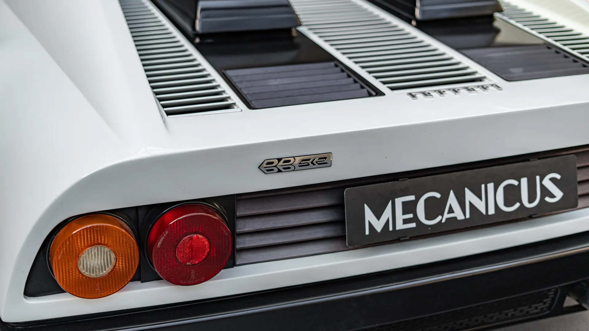 Ferrari BB512 — photo 36