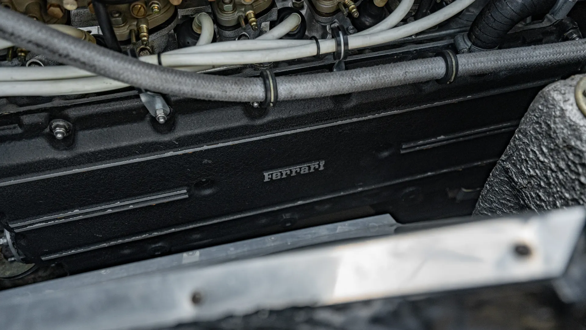 Ferrari BB512 — photo 41
