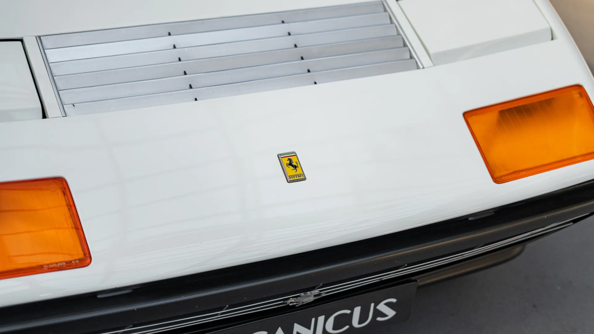 Ferrari BB512 — photo 28